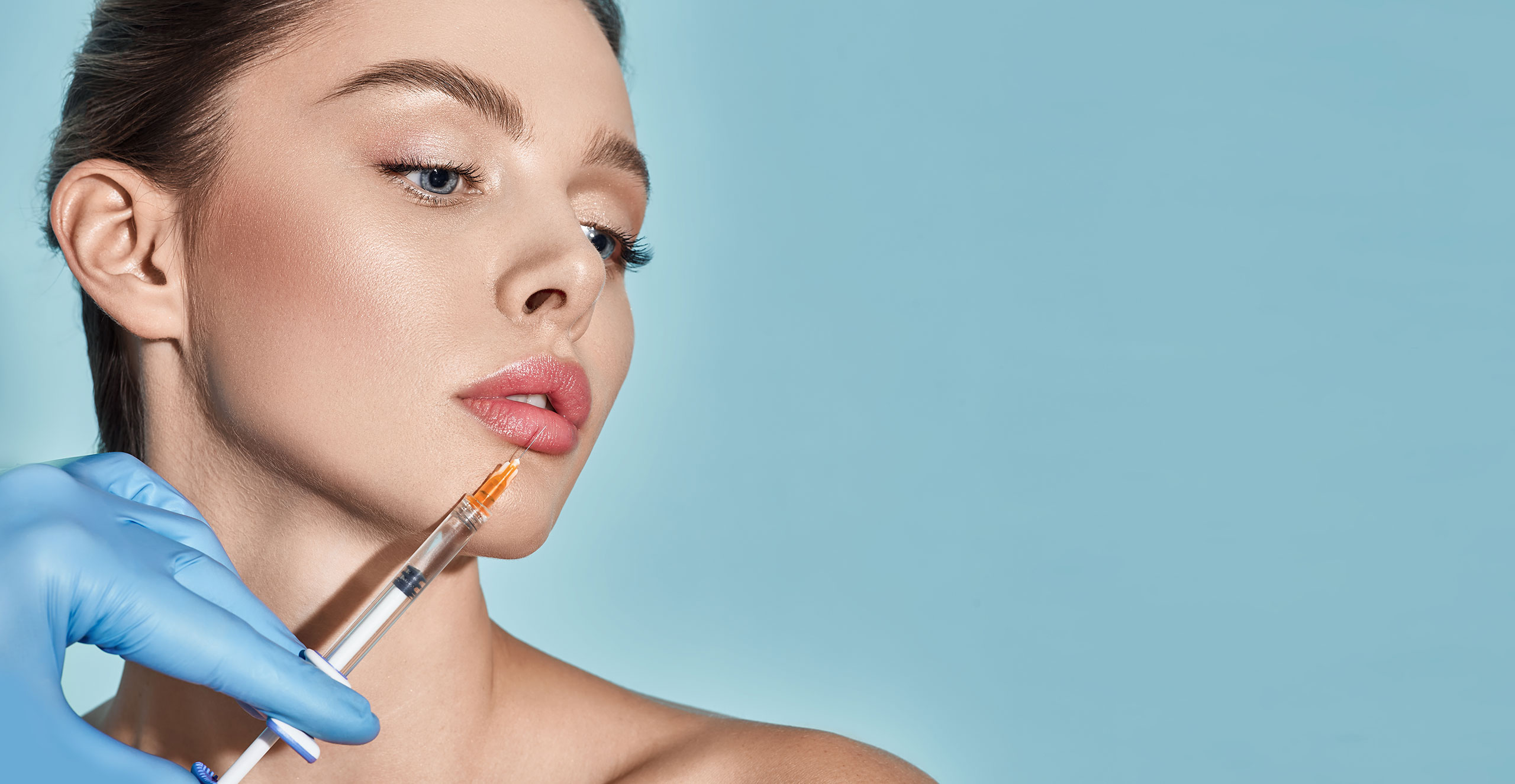 Lips-filler-injection-for-beautiful-woman